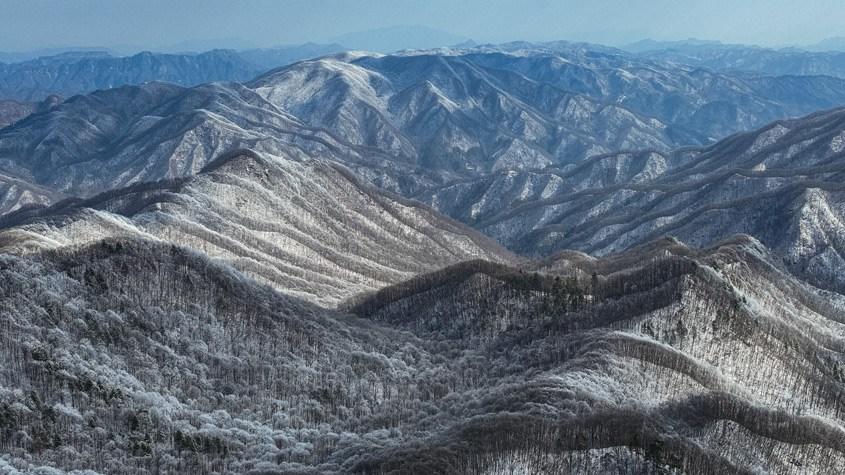 三峽庫壩區(qū)夷陵更現“千山映雪”美景