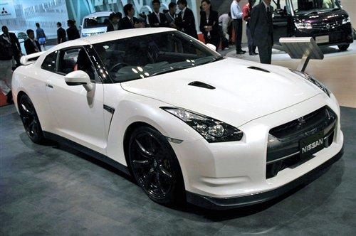 ̎ 2010GT-R|܇չʽl(f) ܇֮