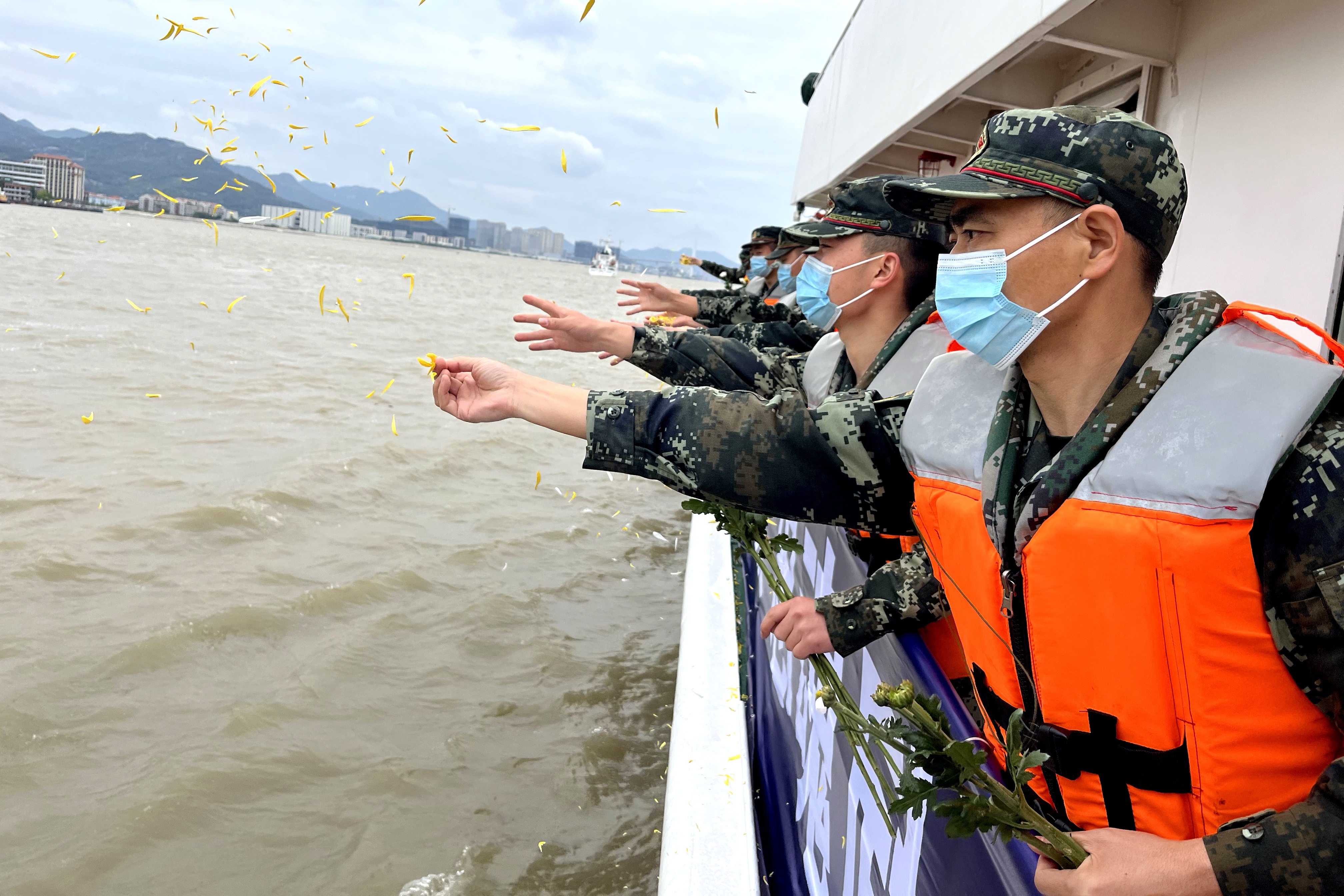 海上鳴笛、線上緬懷 福州海警多種方式祭英烈